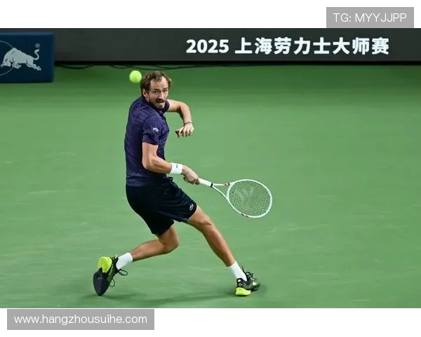 上海羽毛球队在大师赛积分榜上以86分稳居第一名展现强劲实力