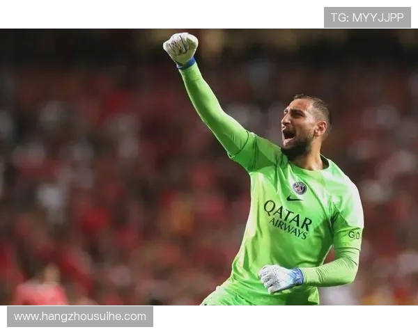 库尔图瓦的辉煌之路：从青涩少年到世界顶级门将的成长历程