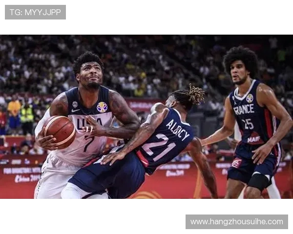 捷克与澳大利亚足球对决阵容分析及战术解读