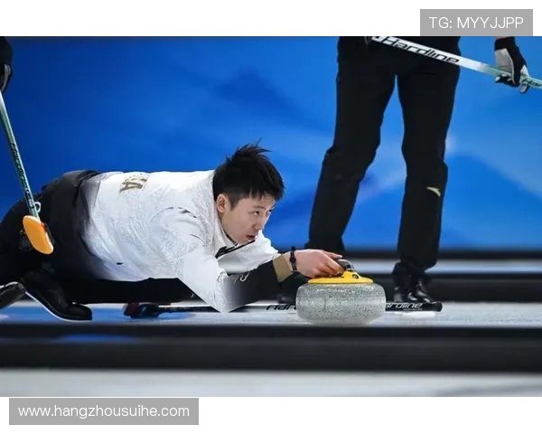 男子冰壶对决中国队迎战挪威队争夺世界冠军荣耀之战