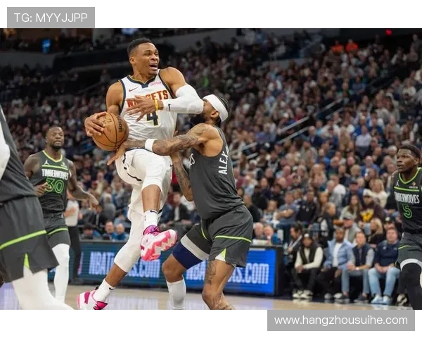 雷霆与掘金历史交锋战绩回顾及分析探讨