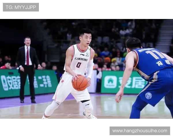 高诗岩：从青涩新星到篮球场上的耀眼明星之路探秘